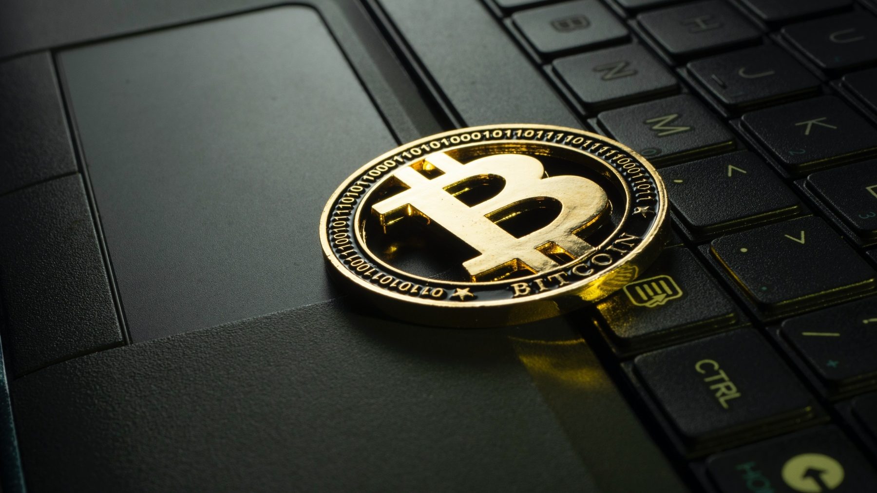 🔴 >> El bitcoin supera los 30.000 dólares por primera vez en 10 meses