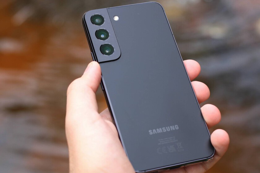 🔴 >> Este móvil Samsung de alta gama se agotará rápido en Carrefour: perfecto para Reyes y a precio de liquidación
