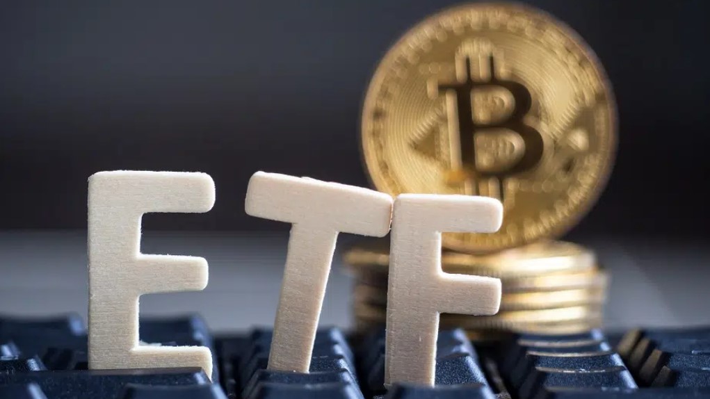🔴 >> BlackRock inyectaría USD 2 mil millones de capital en ETF de bitcoin la próxima semana