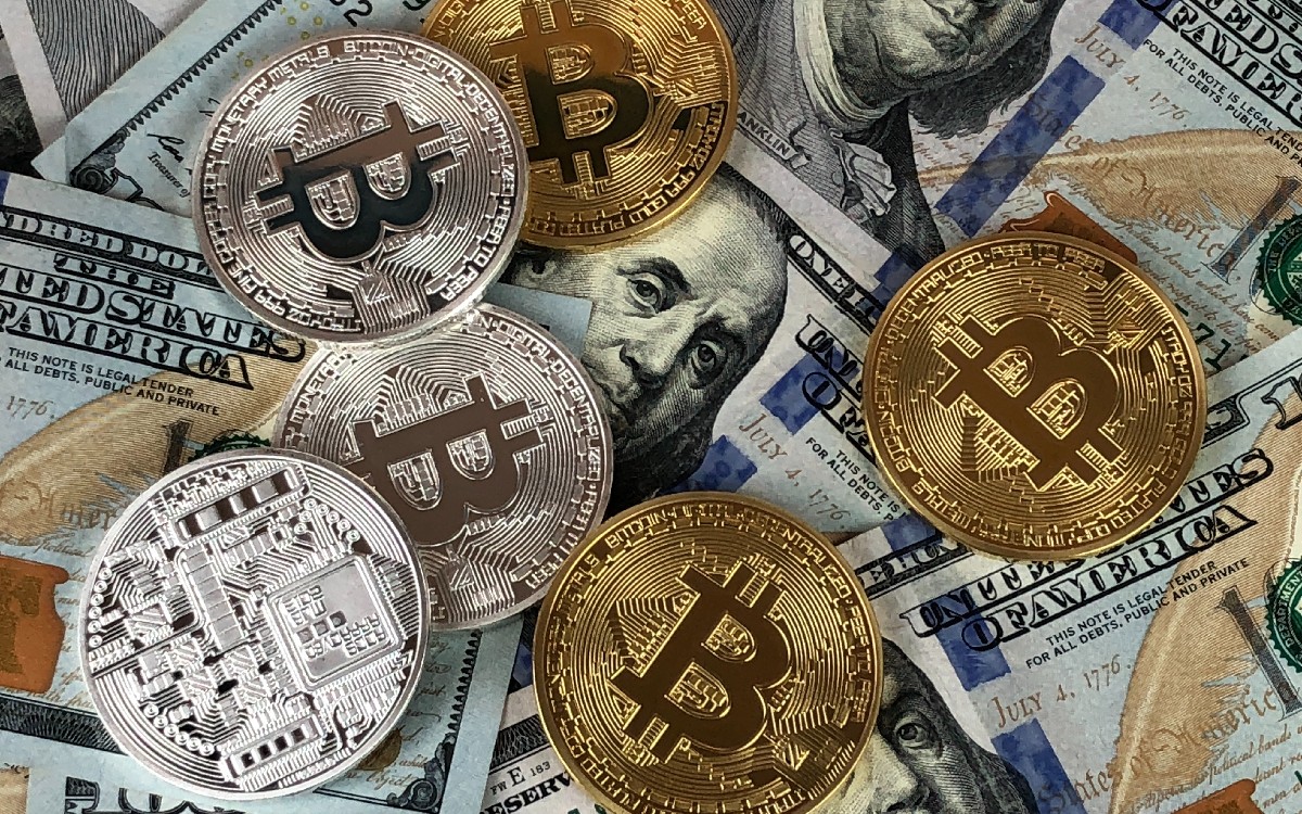 🔴 >> Bitcóin alcanza precio récord de 1.2 millones de pesos, desatando frenesí de su demanda