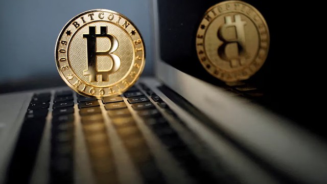 🔴 >> El Bitcoin cede levemente y se ubica por debajo de los u$s70.000: qué puede pasar con su precio en el futuro