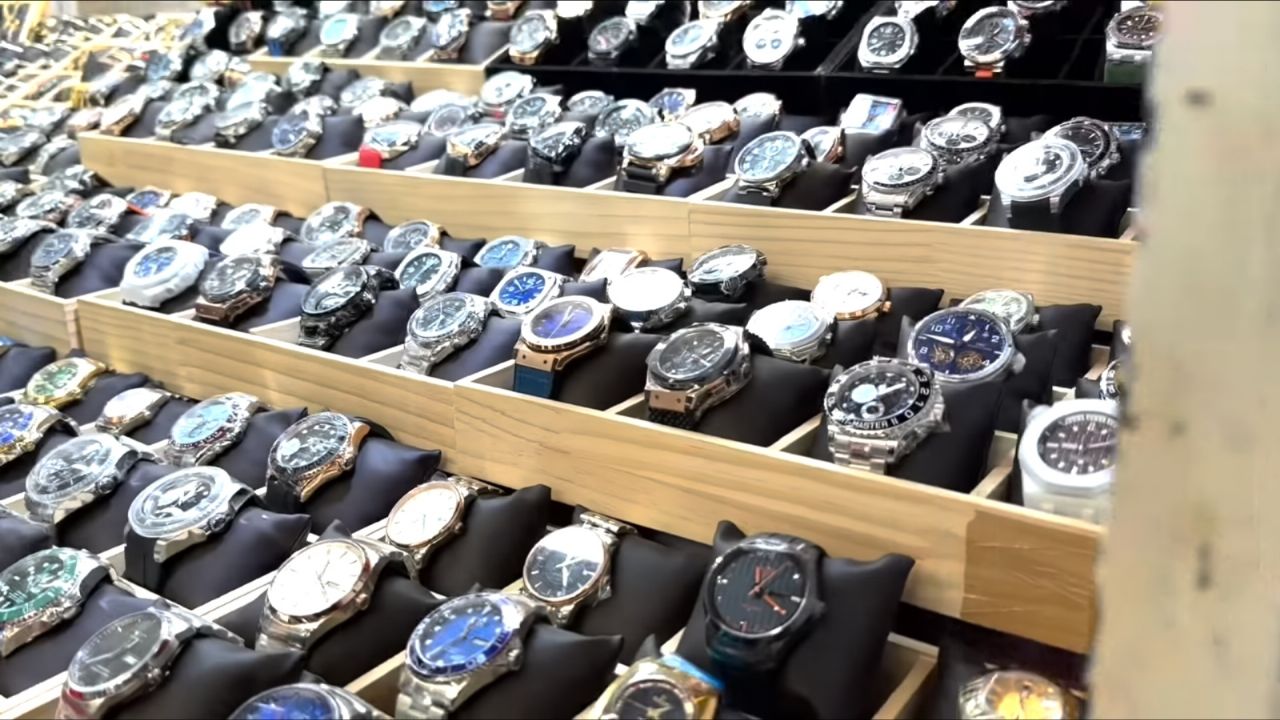 🔴 >> MAPA: esta es la calle de Tepito donde venden relojes clásicos y smartwatch a precios baratos
