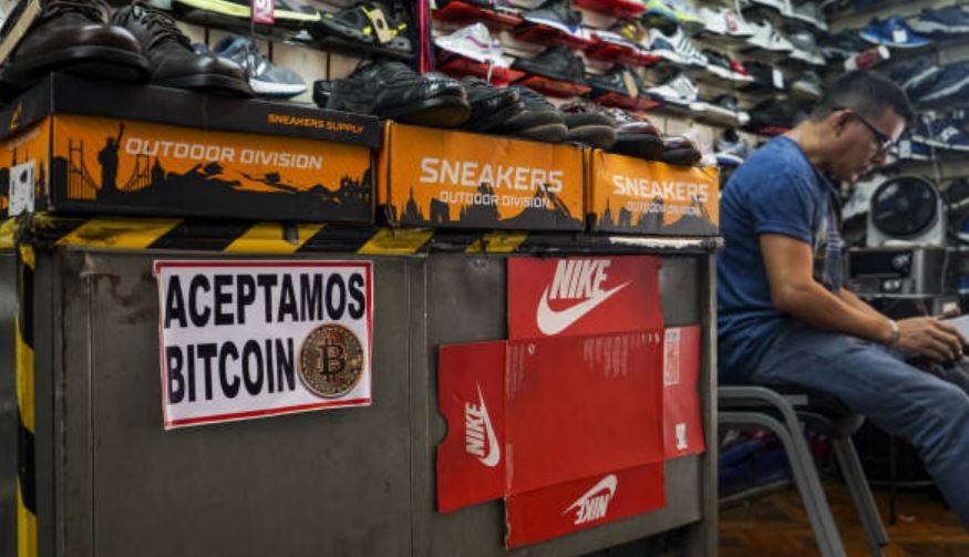 🔴 >> Mientras en Estados Unidos copian el «Modelo Bitcoin» de Bukele ¿qué pasa en El Salvador?