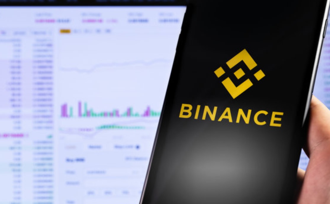 🔴 >> Binance habilita buying and selling con stablecoin de los Trump